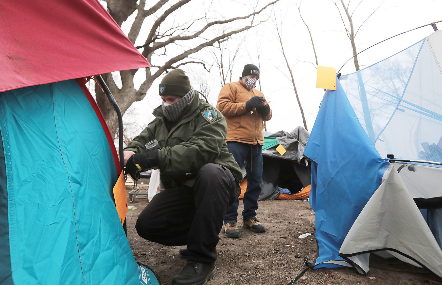 Madison breaking up homeless encampment at Reindahl Park